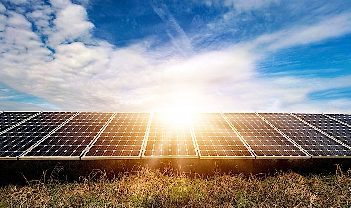 Centrale solaire XXL installée par TotalEnergies dans les Landes
